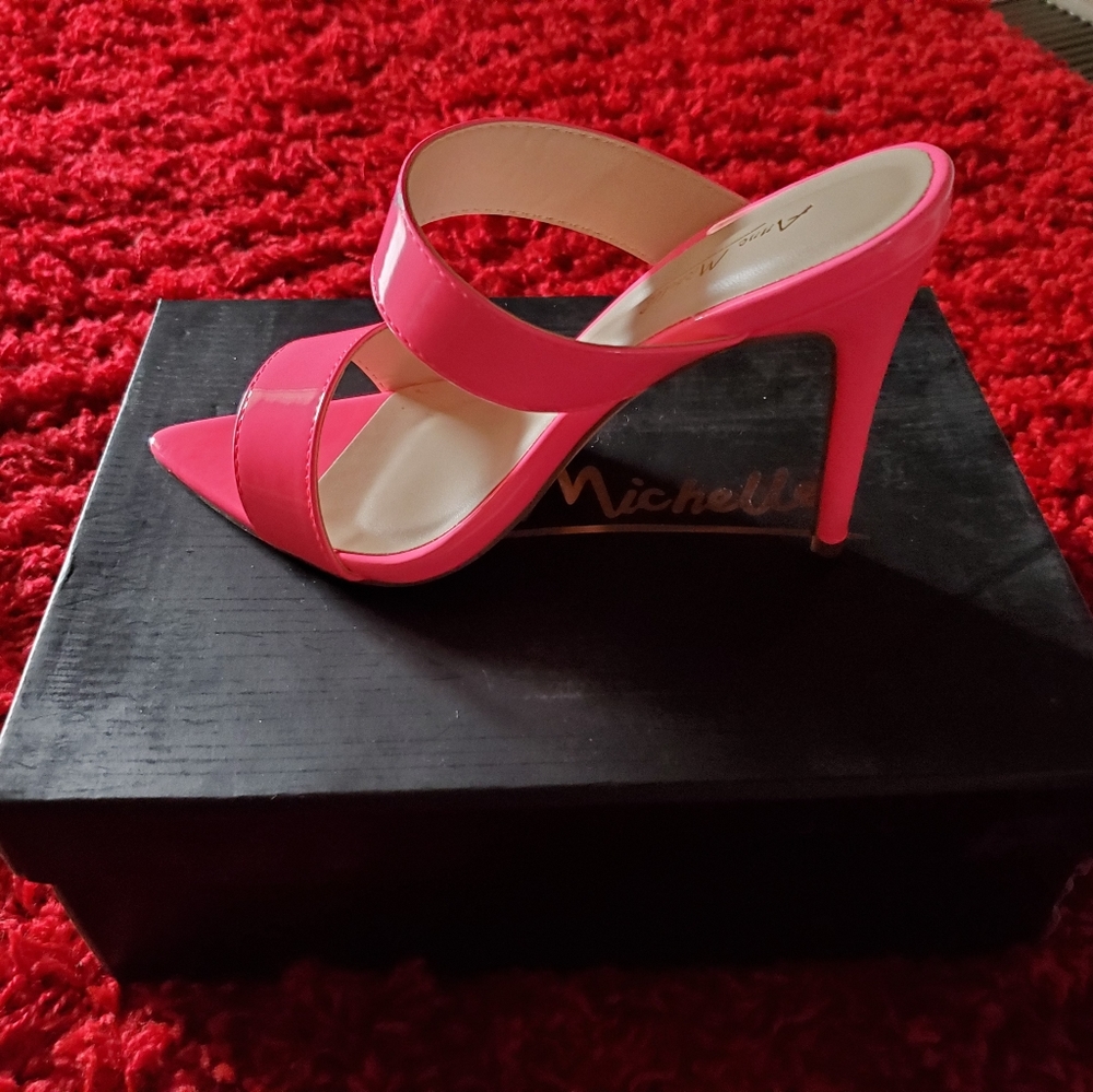 Anne Michelle Neon pink slides
